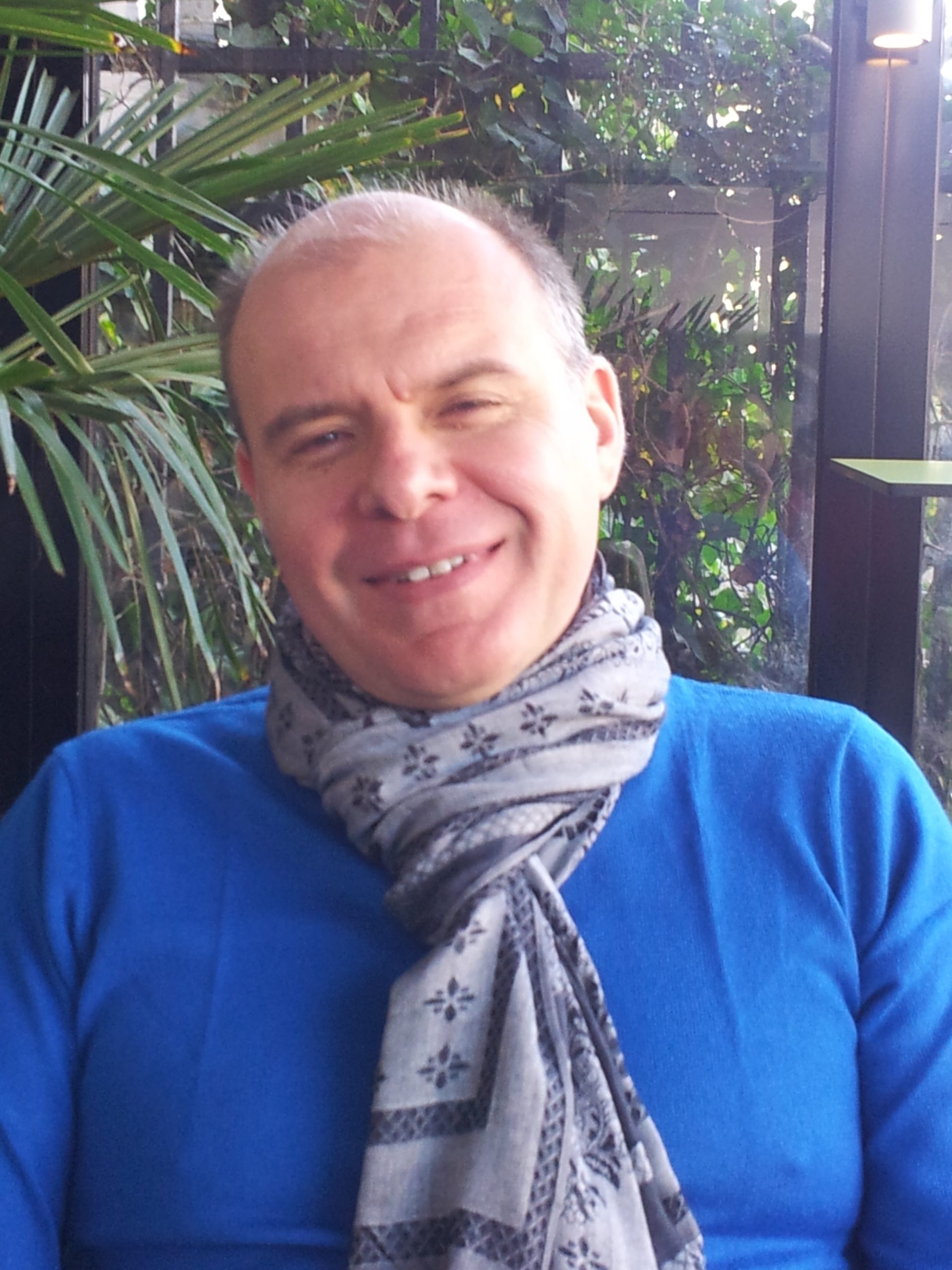 Portrait de François Di Salvo, praticien Holisti’Kare en accompagnements énergétiques et hypnose